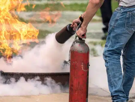 Scopri Il Corso antincendio medio rischio a Nuvolento Corsi antincendio rischio medio Nuvolento